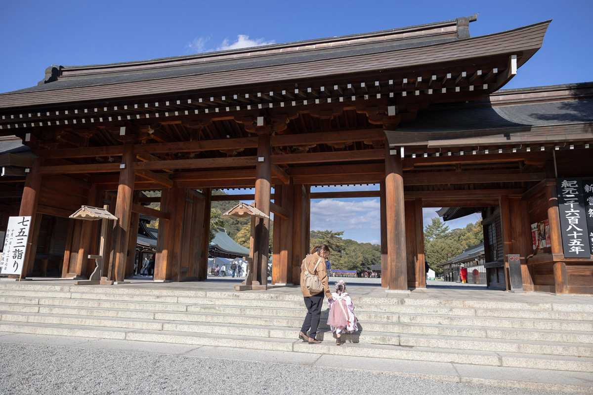 橿原神宮奈良県橿原市_七五三お参りご祈祷レポート_門